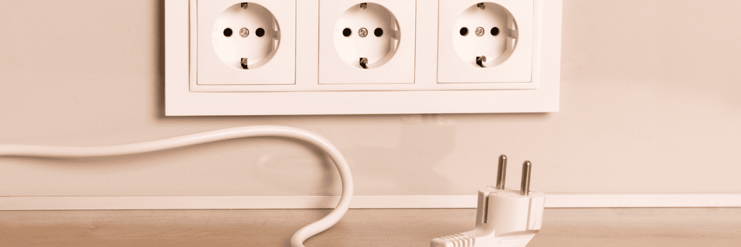 eluttag-med-sladd